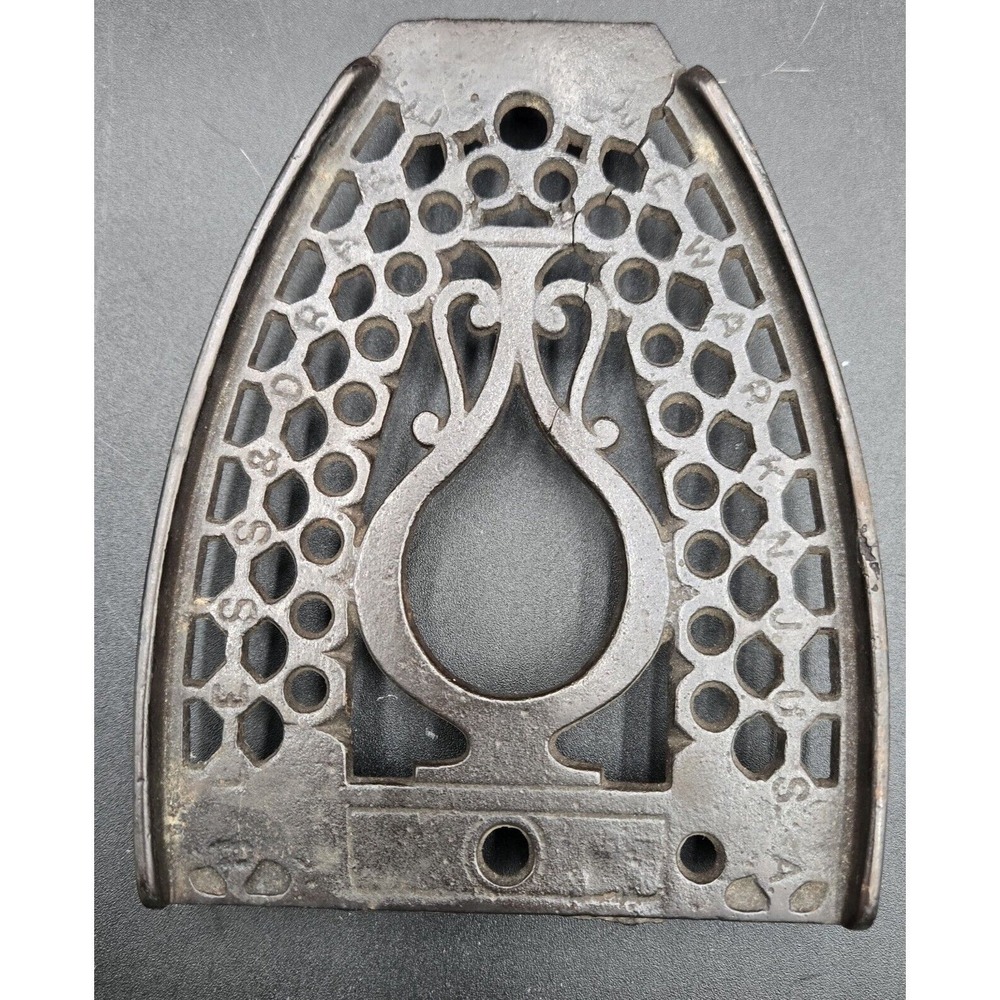Cast Iron Sad Iron Trivet Lyre Honeycomb W.H. Howell‎ Co Geneva ILL USA